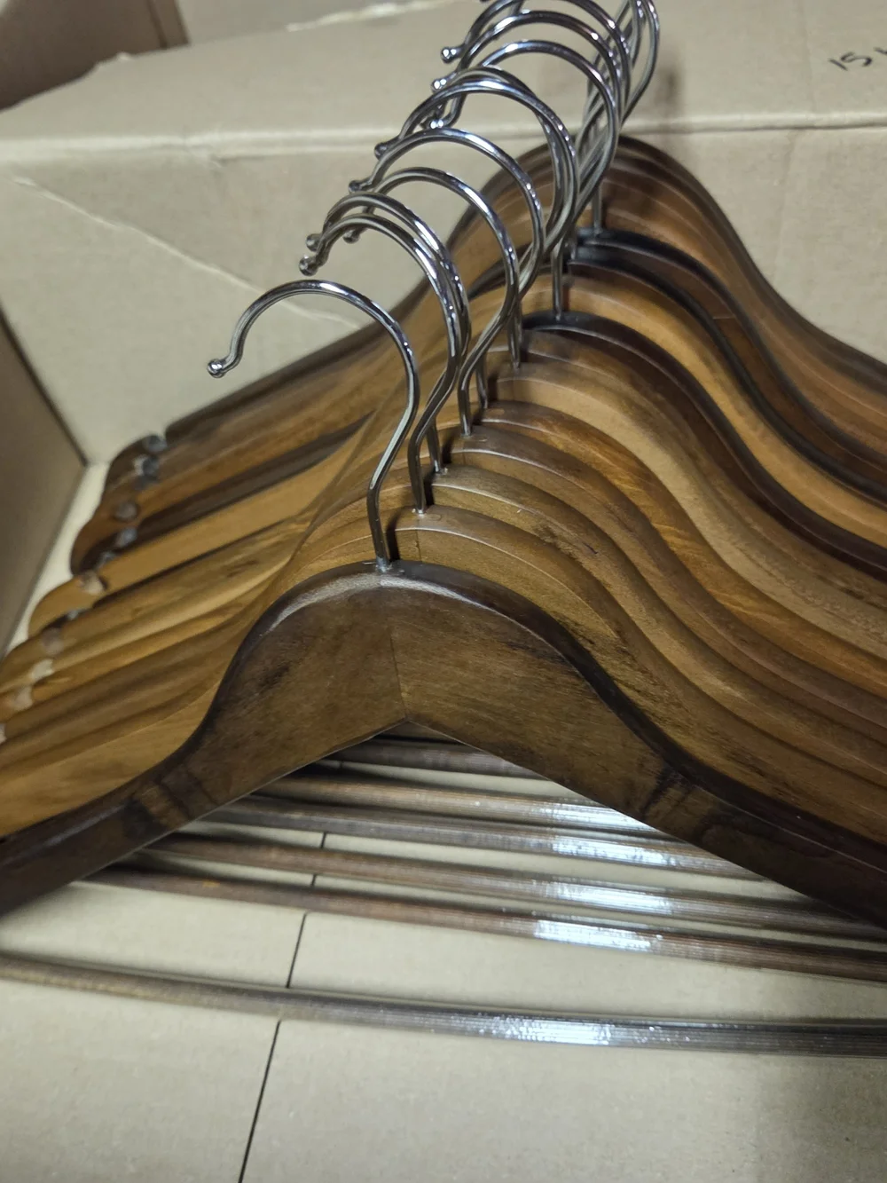 OSTO Wooden Clothes Hangers (15 Set) Classic Suit & Shirt Hangers